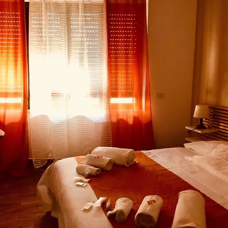 Central Station Deluxe Неаполь