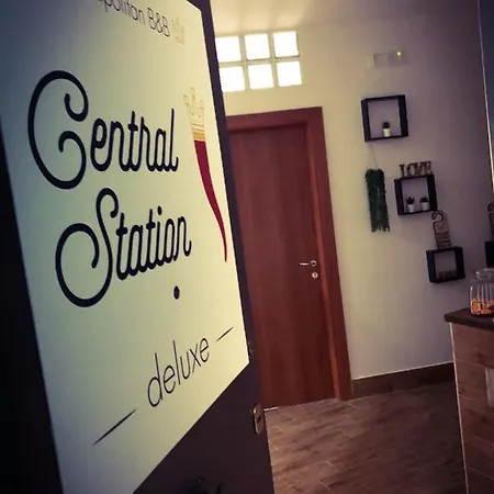 Central Station Deluxe