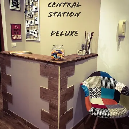 Alojamento de Acomodação e Pequeno-almoço Central Station Deluxe *